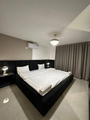 Stylish Luxe Apartment F/R 0005